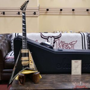 Jackson Custom Shop USA Special Edition Randy Rhoads RR-22 Floyd Rose Heavy Relic Black with White Pinstripes 8.15 LBS - Image 6