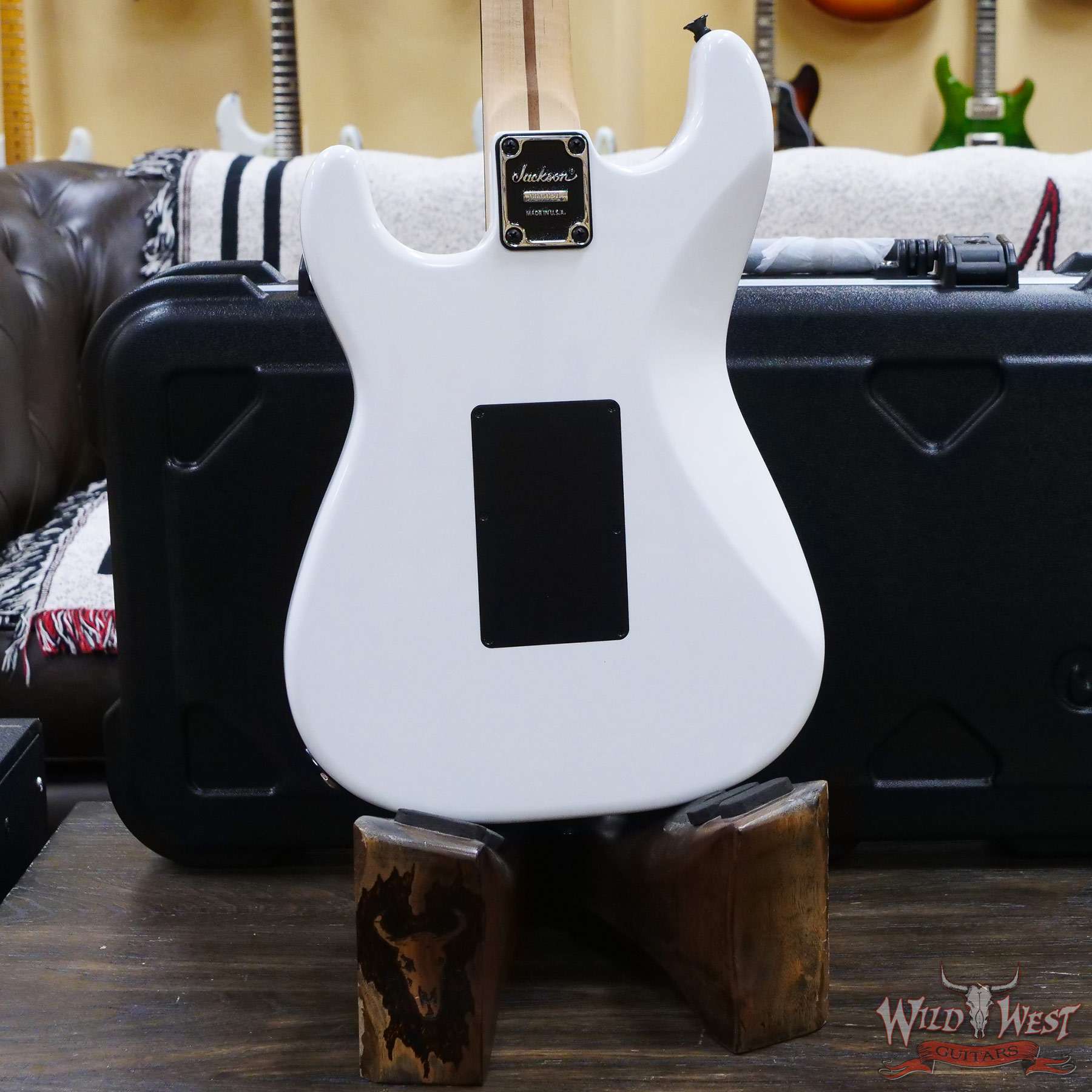 jacksoncs-xn010021-d6__wwg.jpg Jackson USA Custom Shop Signature Adrian Smith San Dimas SD Ebony Fingerboard Snow White - Image 11
