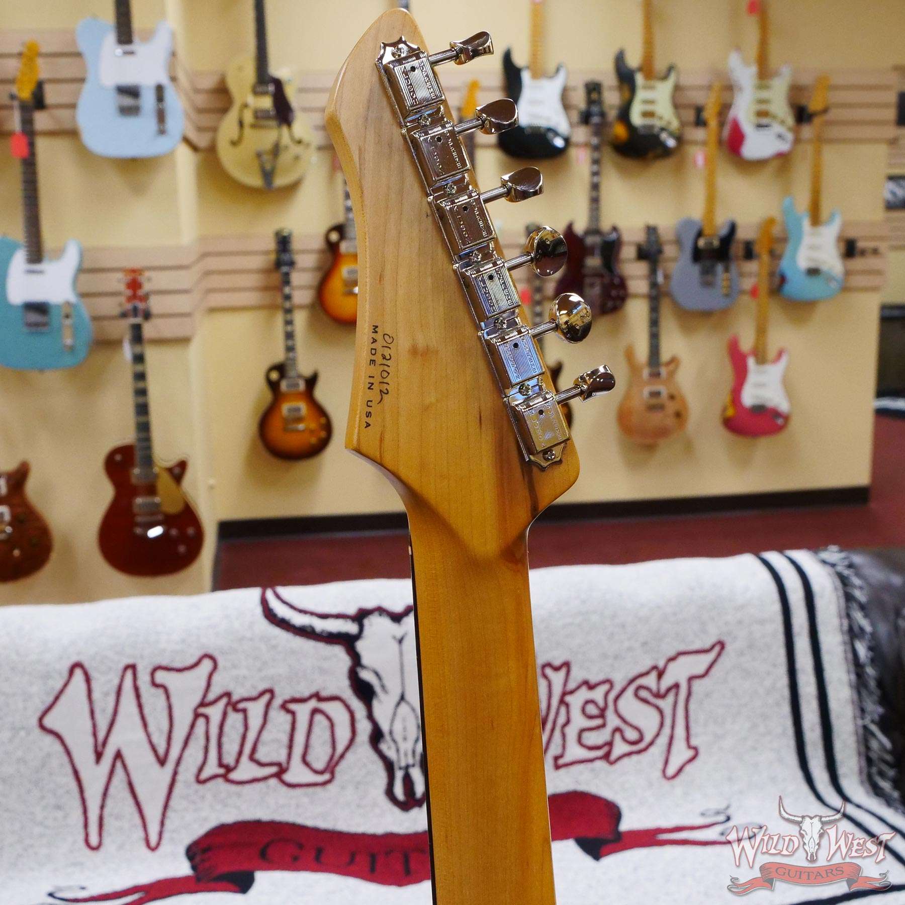 johnpageclassic-usa-0121012-d5__wwg.jpg John Page Classic USA AJ P90 Rosewood Fingerboard Candy Apple Teal - Image 10