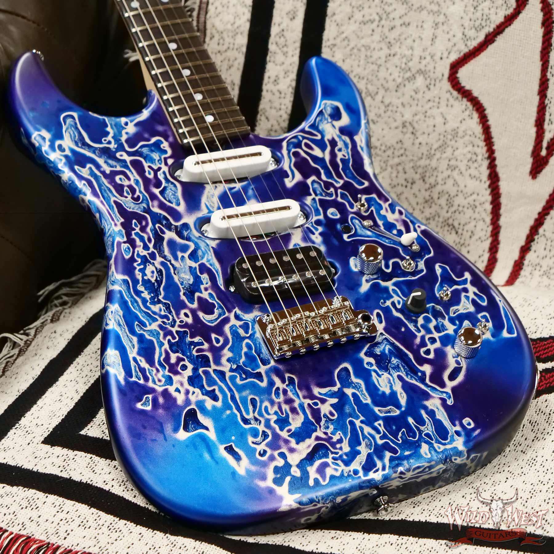 jt-24317-d6__wwg.jpg James Tyler USA Studio Elite HSS Rear Rout Ebony Fingerboard Tuckerberry Shmear 7.35 LBS - Image 8