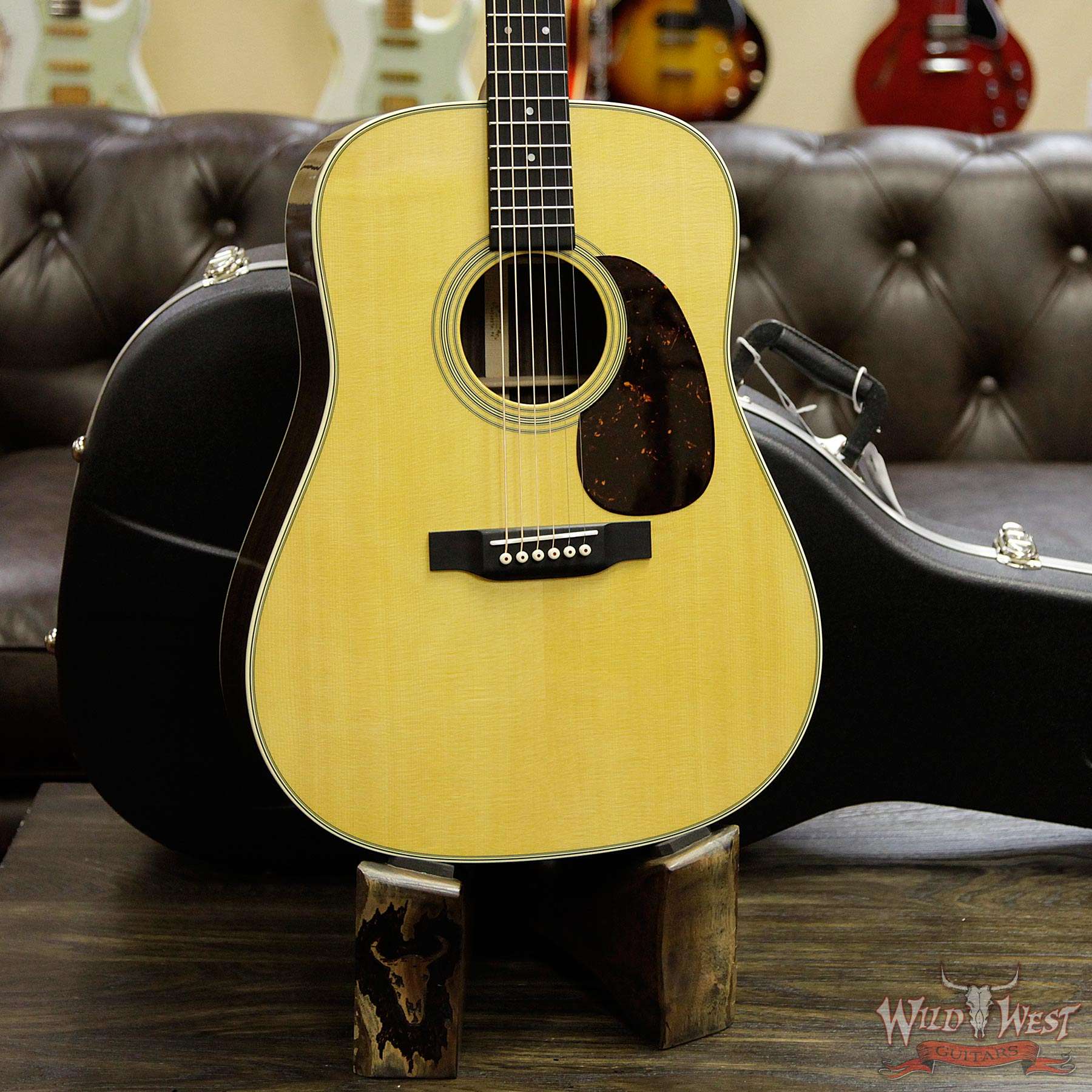 martin-d28-22271280-d2__wwg.jpg Martin Standard Series D-28 Dreadnought Acoustic Guitar Natural - Image 6