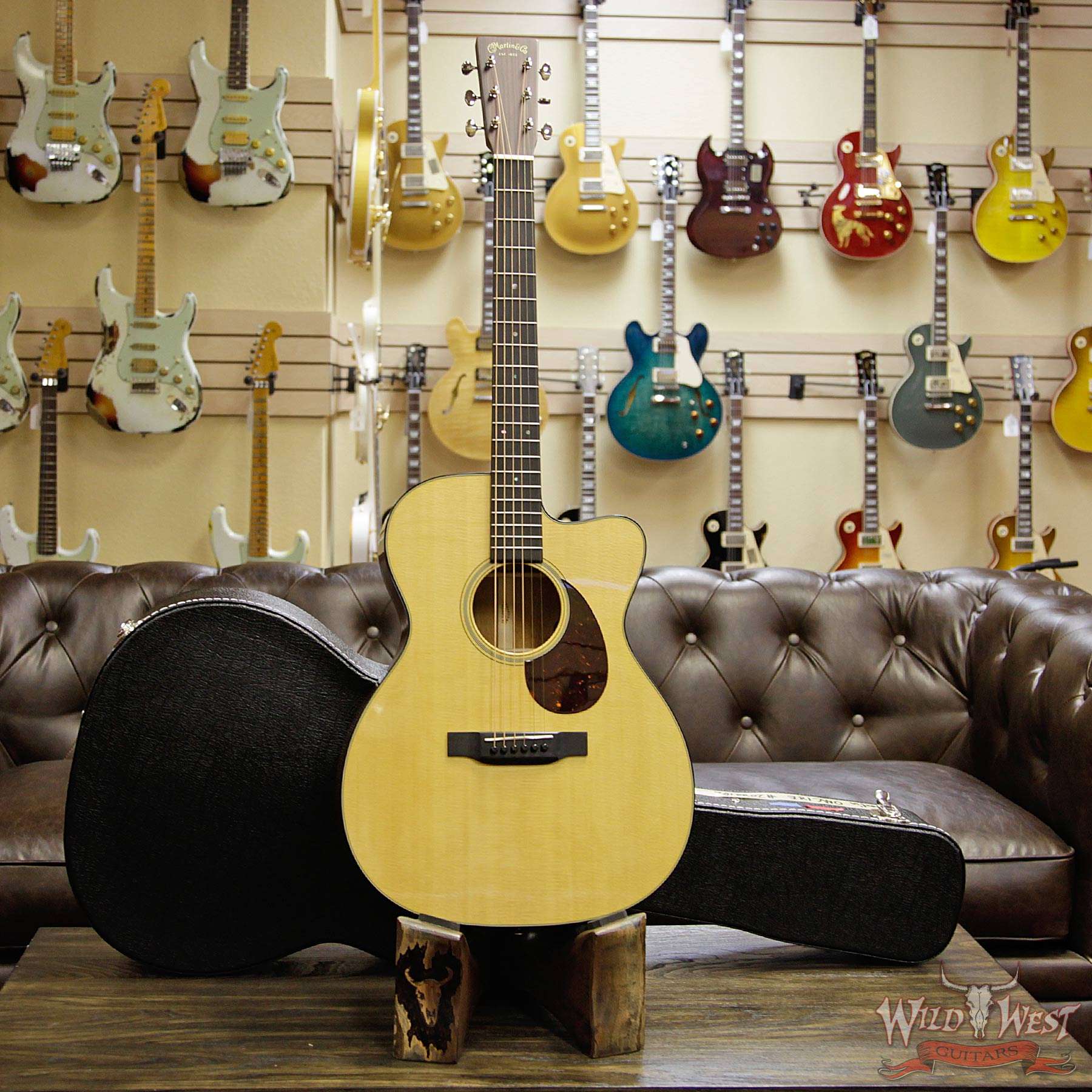 martin-omc-18e-2088180-d2__wwg.jpg Martin Standard Series OMC-18E Acoustic Electric Cutaway Guitar With Case - Image 13