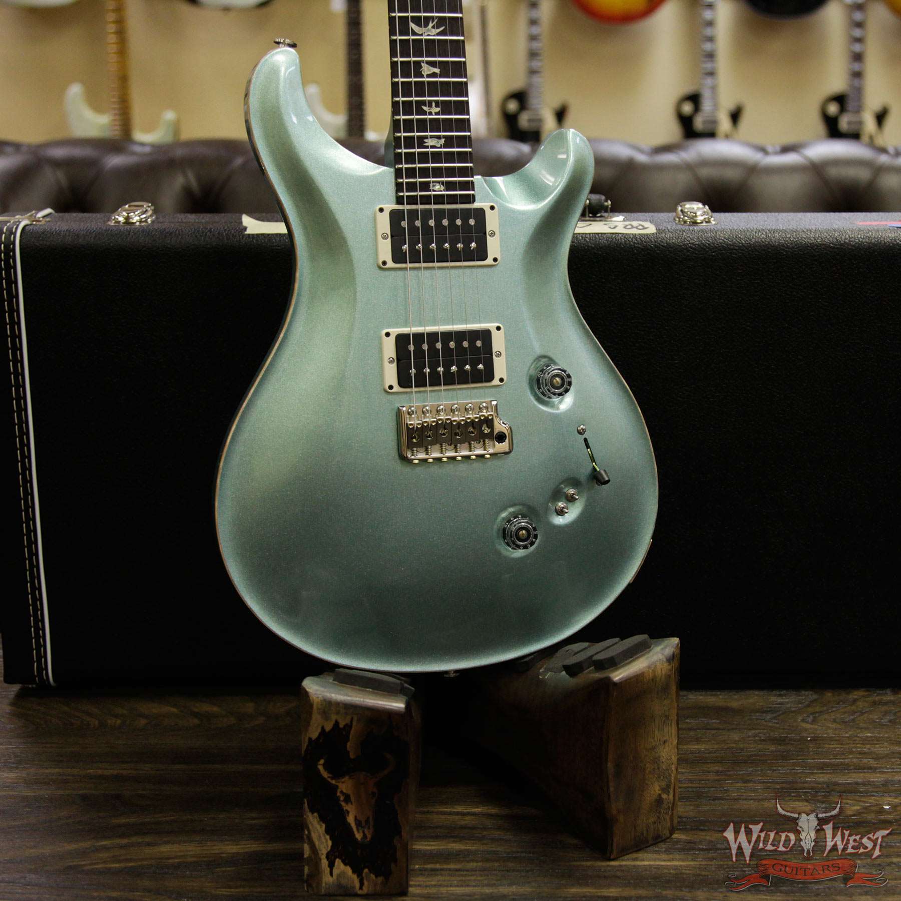 prs-cu2408-249485-d2__wwg.jpg Paul Reed Smith PRS Custom 24-08 Rosewood Fingerboard Frost Blue Metallic - Image 6
