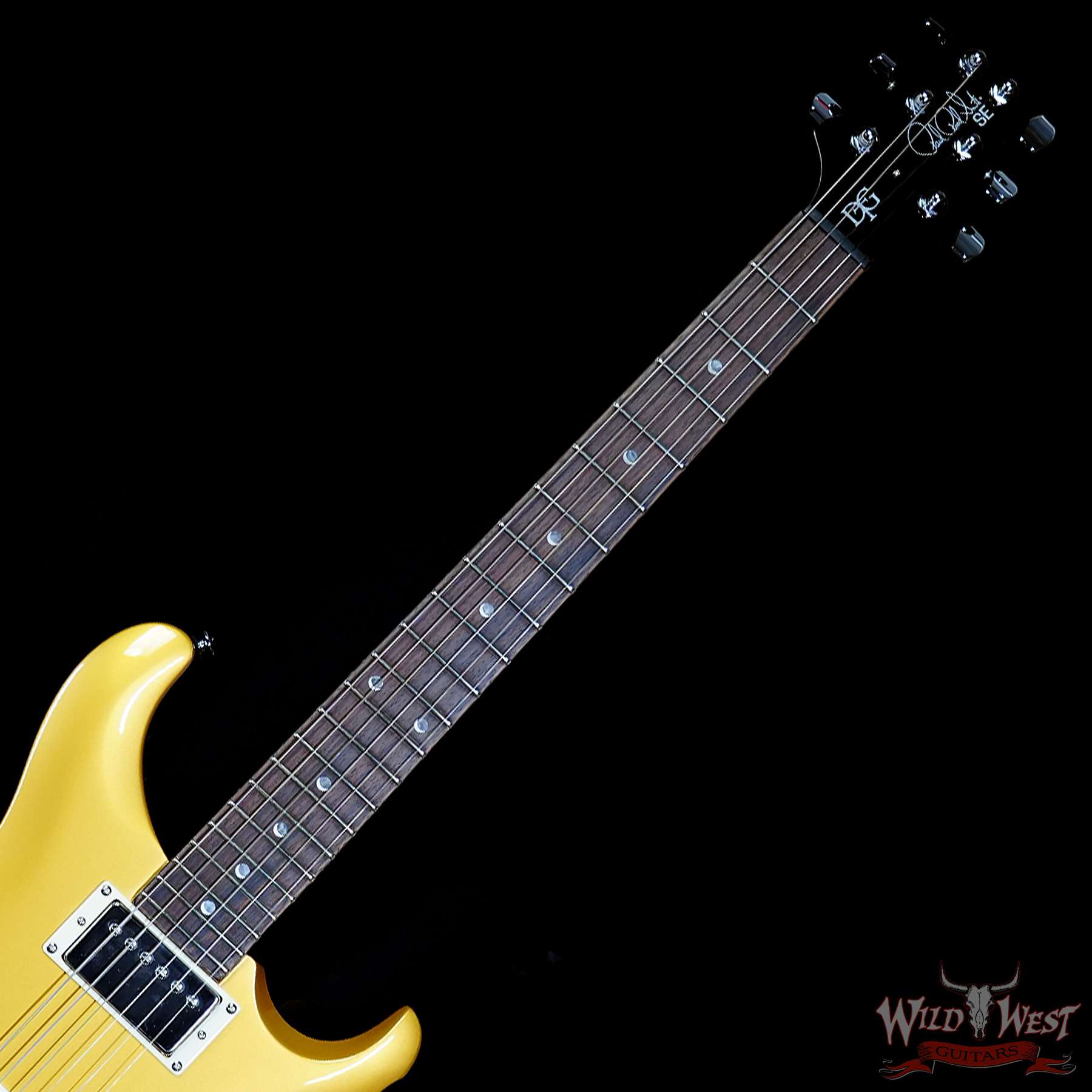 prs-f090533-c2__wwg.jpg 2024 Paul Reed Smith PRS SE DGT David Grissom Signature Model McCarty Gold Top with Moon Inlays 7.35 LBS - Image 4