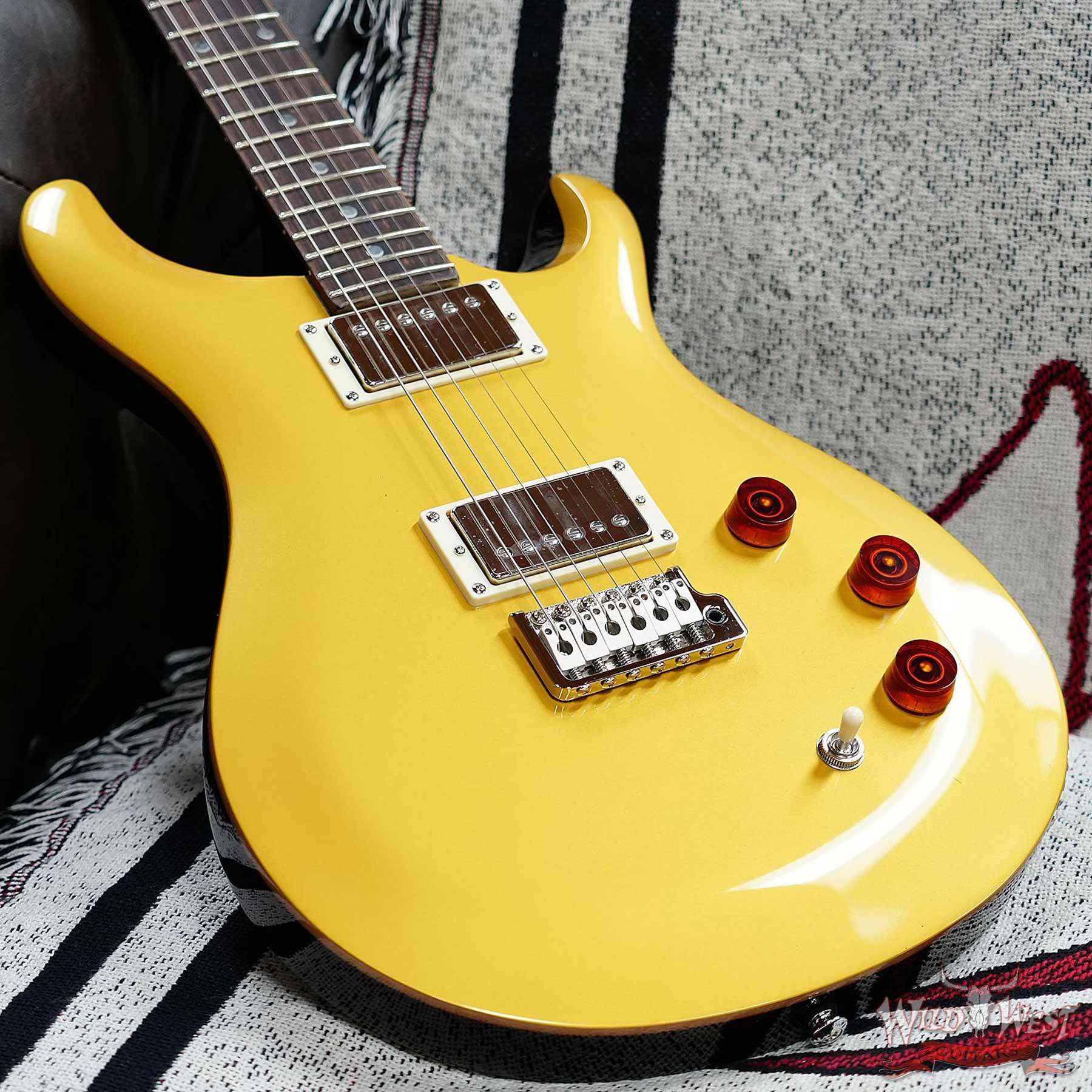 prs-f090533-d3__wwg.jpg 2024 Paul Reed Smith PRS SE DGT David Grissom Signature Model McCarty Gold Top with Moon Inlays 7.35 LBS - Image 7