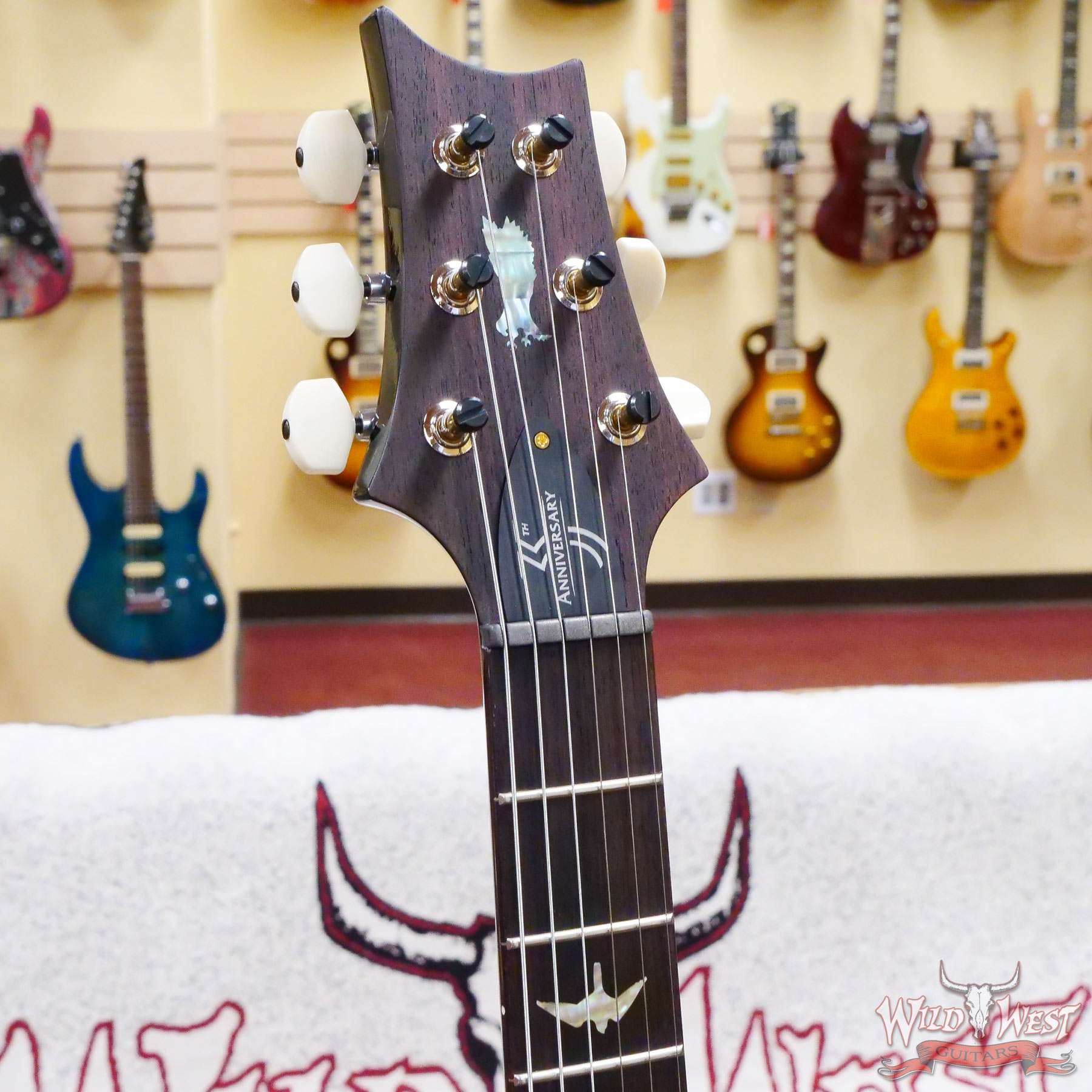 prs-f10-35thcu24-327678-d2__wwg.jpg Paul Reed Smith PRS Core 10 Top 35th Anniversary Custom 24 Whale Blue Smokeburst - Image 6