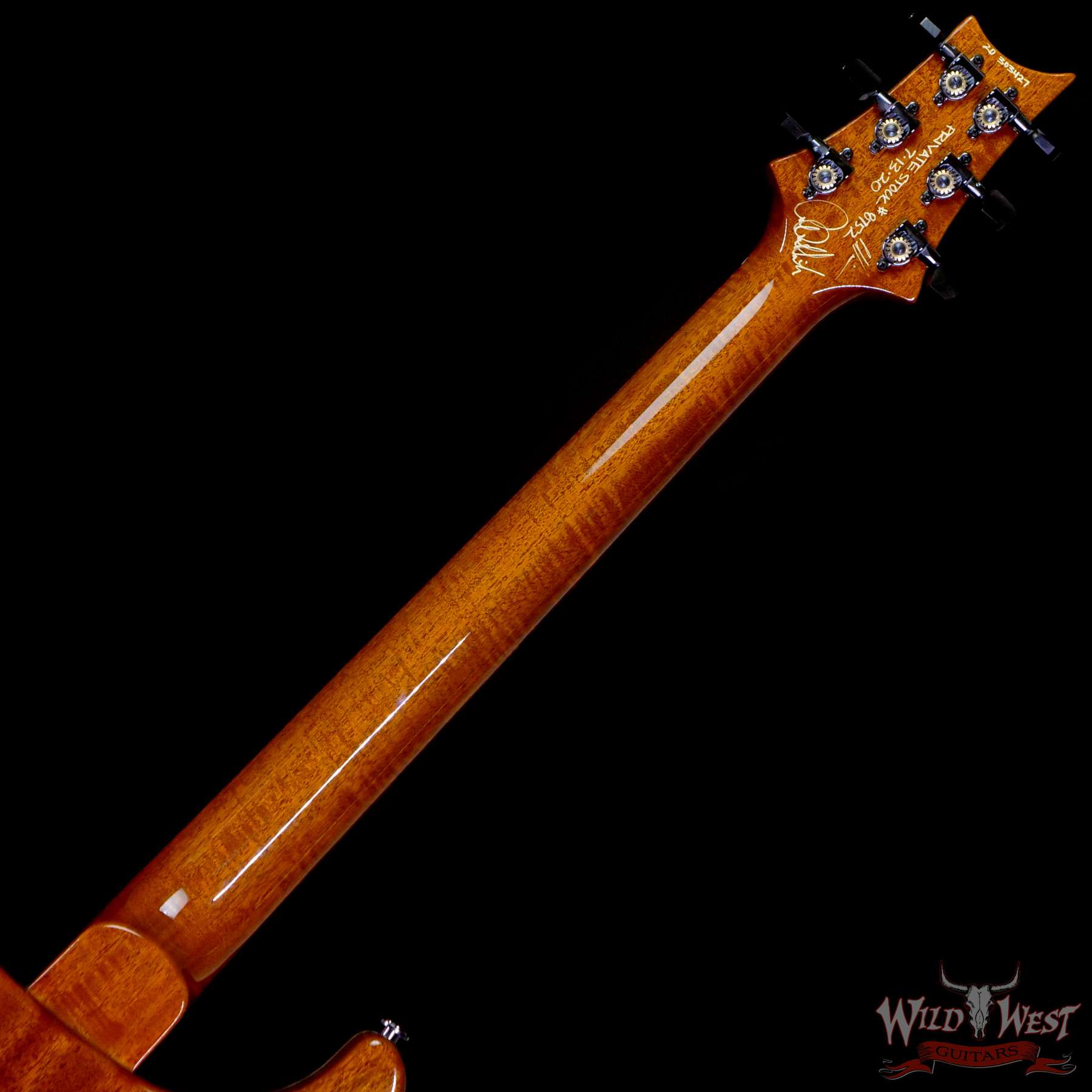 prs-ps8752-cu22-303427-nb__wwg.jpg PRS Private Stock #8752 McCarty Fiddleback Mahogany Neck Ebony Fingerboard Dragon’s Breath - Image 8