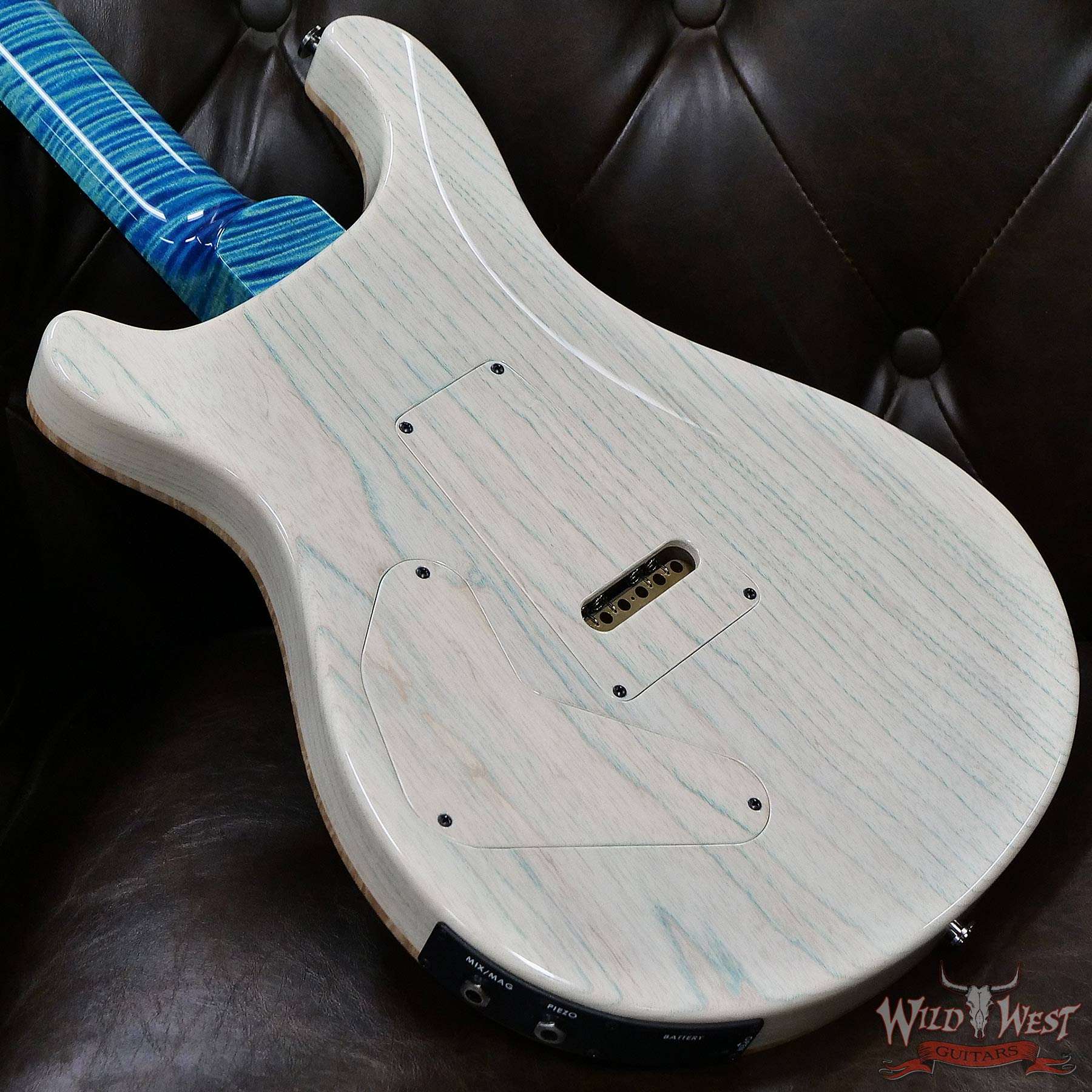 prs-ps9122-cu24p-brz-320900-d6__wwg.jpg Paul Reed Smith PRS Private Stock # 9122 Custom 24 Piezo Burl Maple Top Brazilian Rosewood Board Faded Turquoise - Image 12
