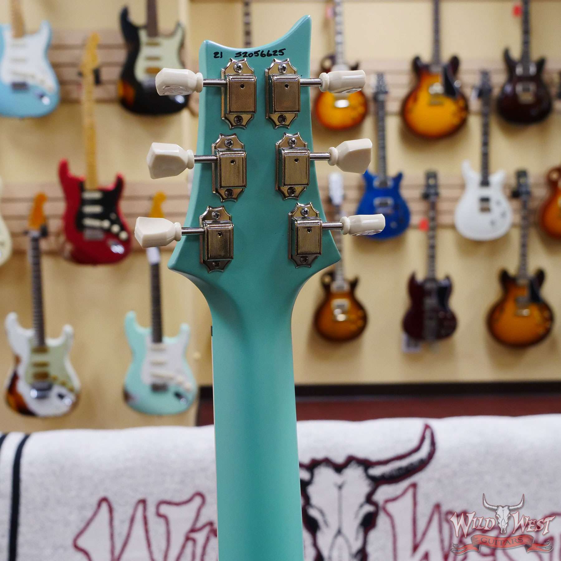 prs-s2mc594-s2056625-d5__wwg.jpg Paul Reed Smith PRS S2 McCarty 594 Satin Robin’s Egg Blue - Image 9