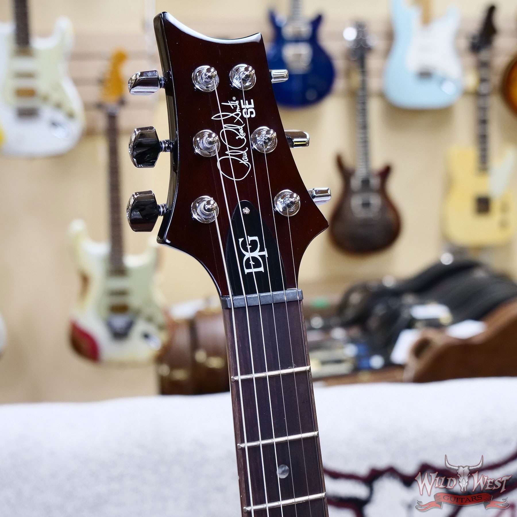 prs-se-dgt-f103731-d2__wwg.jpg 2024 Paul Reed Smith PRS SE DGT David Grissom Signature Model McCarty Gold Top with Moon Inlays 7.60 LBS - Image 5