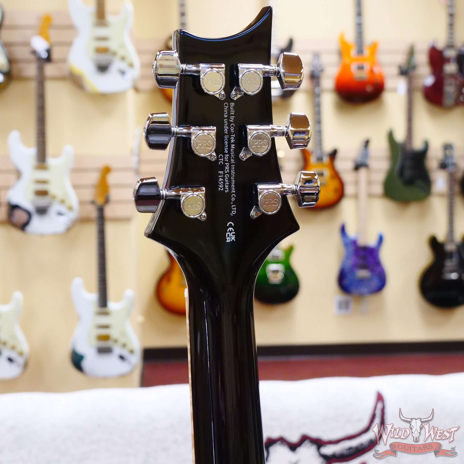 prs-se-hbipiezo-bgb-f14592-d5__wwg.jpg Paul Reed Smith PRS SE Hollowbody II Piezo Black Gold Burst F14592 - Image 9