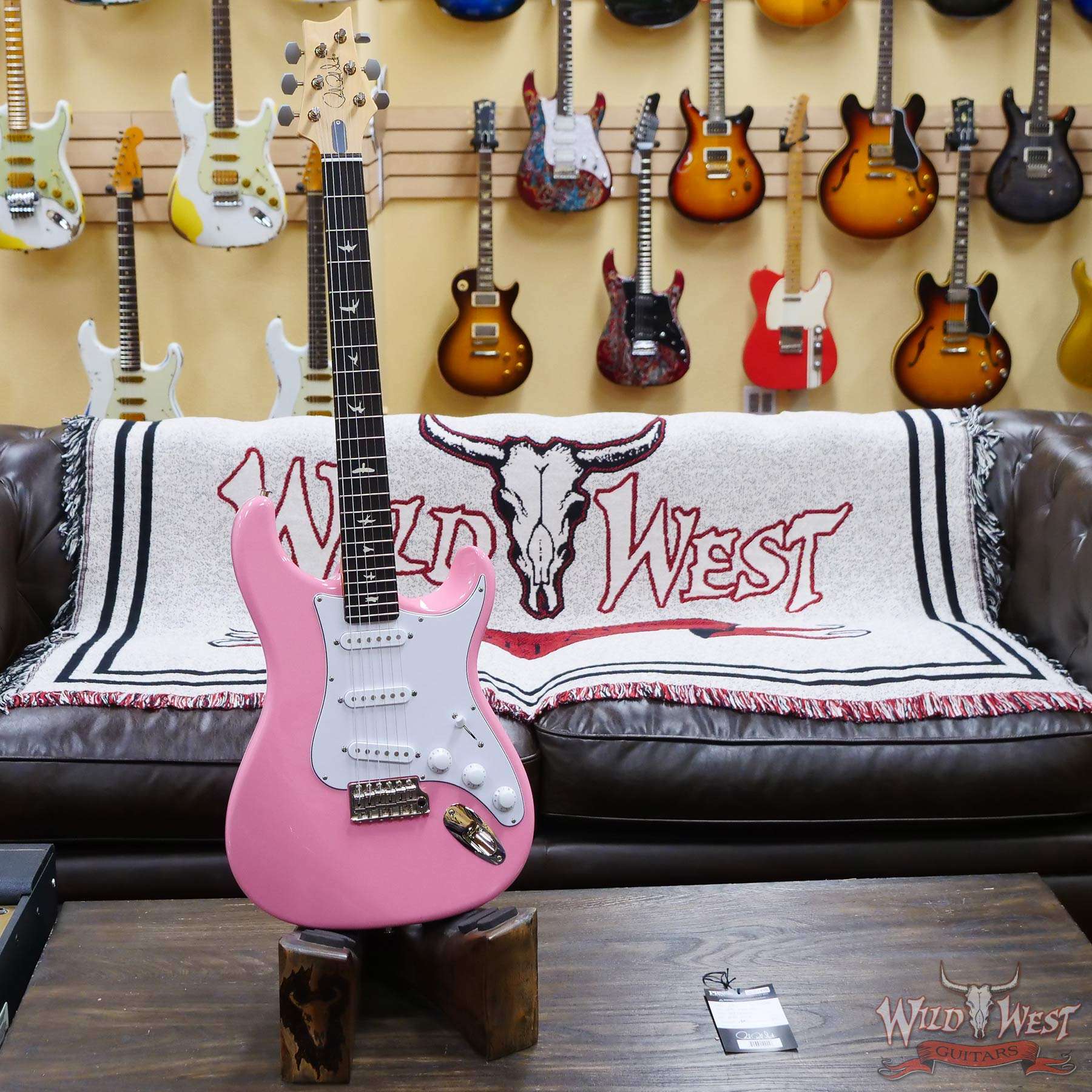 prs-ss-roxy-352502-d1__wwg.jpg Paul Reed Smith PRS John Mayer Signature Model Silver Sky Rosewood Fingerboard Roxy Pink - Image 6