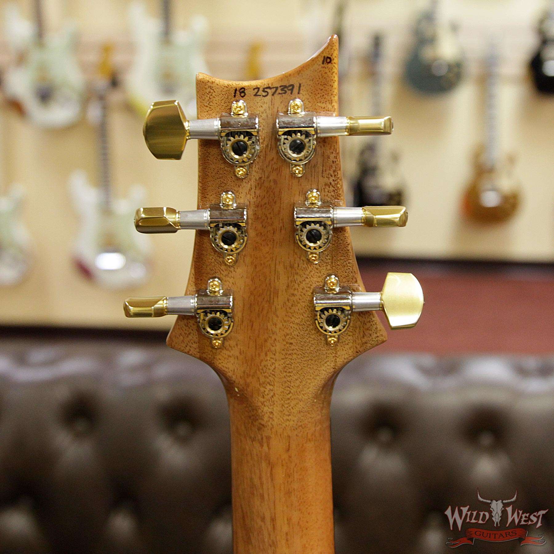 prs-wl-f10-cu2408-coco-bluefade-257391-hb__wwg.jpg PRS Wood Library 10 Top Custom 24-08 Flame Maple Top Cocobolo Fingerboard Blue Fade - Image 13