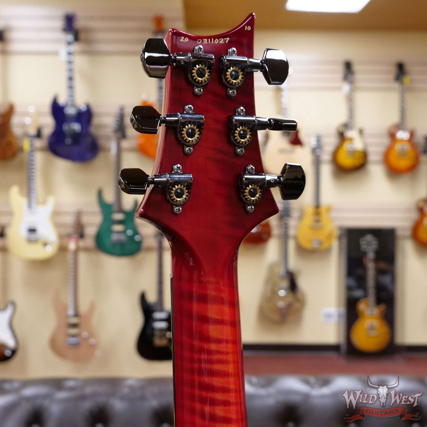 prs-wl-f10-cu24fr-bloodorange-311027-hb__wwg.jpg PRS Wood Library 10 Top Custom 24 Floyd Rose Ebony Fingerboard AAA Flame Maple Neck Blood Orange - Image 10