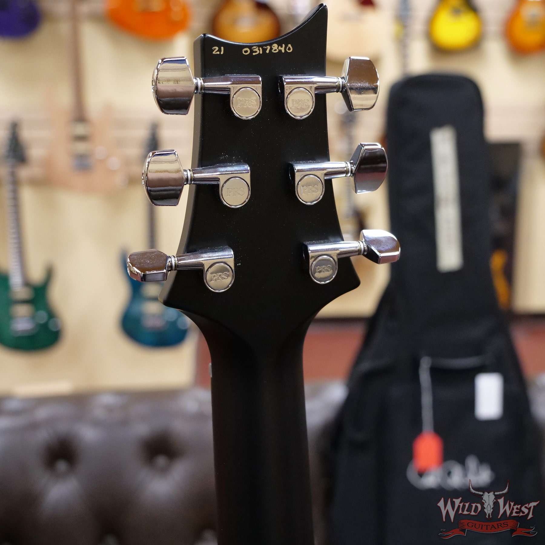 prs-wwg-ce24-blue-314505-hb__wwg.jpg Paul Reed Smith PRS Wild West Guitars Special Run Flame Top Black Neck CE 24 Violin Amber Burst (Blemish) - Image 10