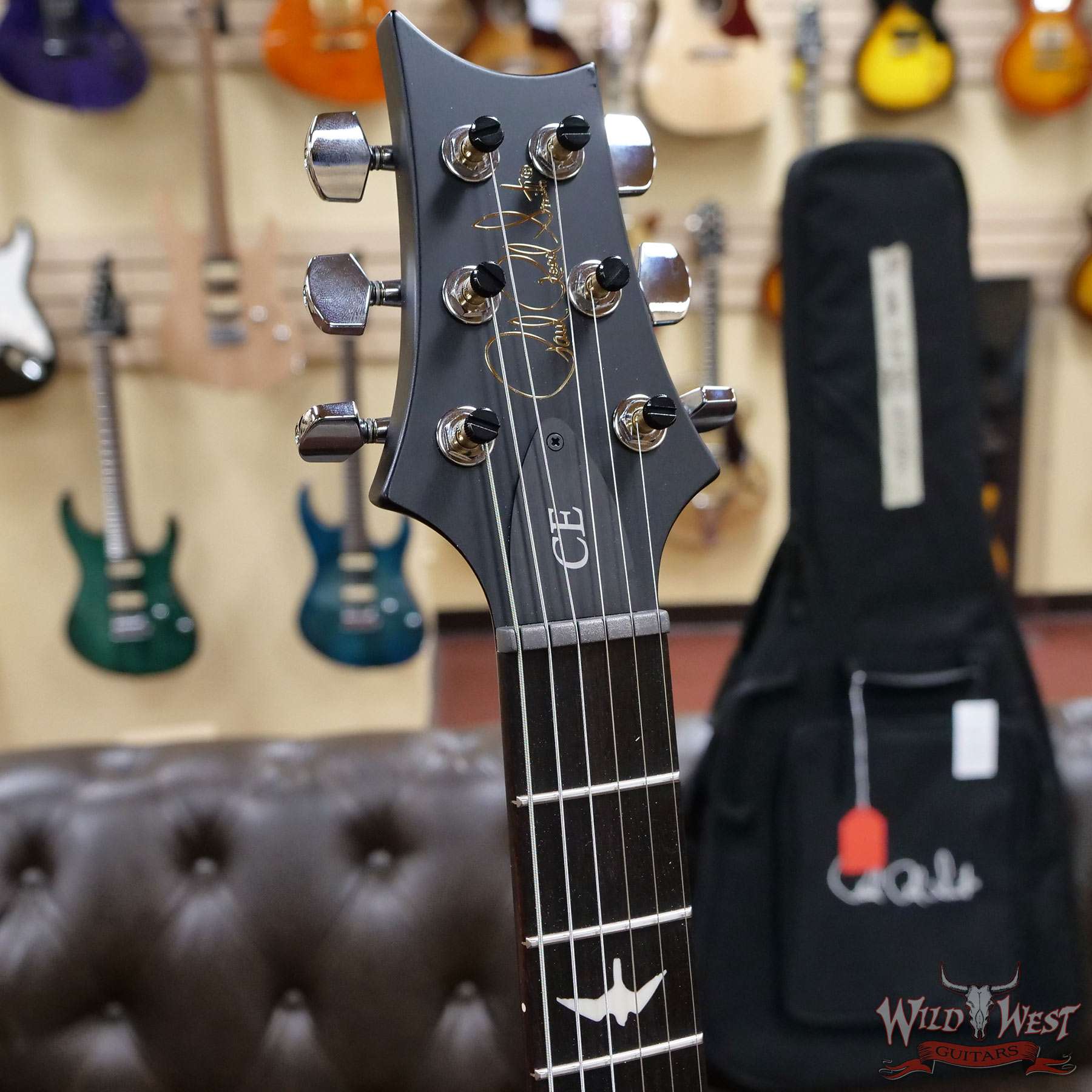 prs-wwg-ce24-blue-314505-hf__wwg.jpg Paul Reed Smith PRS Wild West Guitars Special Run Flame Top Black Neck CE 24 Violin Amber Burst (Blemish) - Image 7