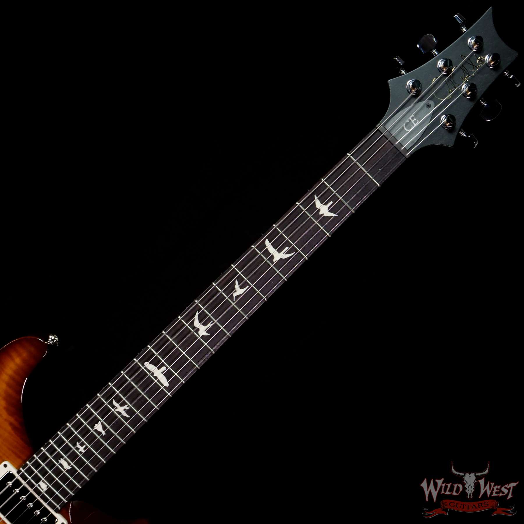 prs-wwg-ce24-blue-314505-nf__wwg.jpg Paul Reed Smith PRS Wild West Guitars Special Run Flame Top Black Neck CE 24 Violin Amber Burst (Blemish) - Image 4