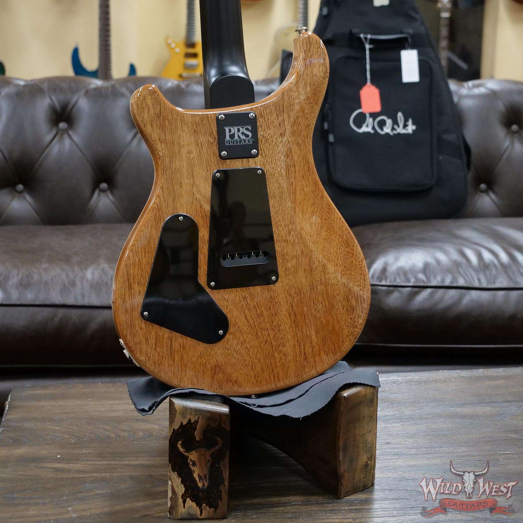 prs-wwg-ce24-cherry-316906-d4__wwg.jpg PRS Wild West Guitars Special Run Flame Top Black Neck CE 24 Faded Gray Black Cherry Burst 316906 - Image 10