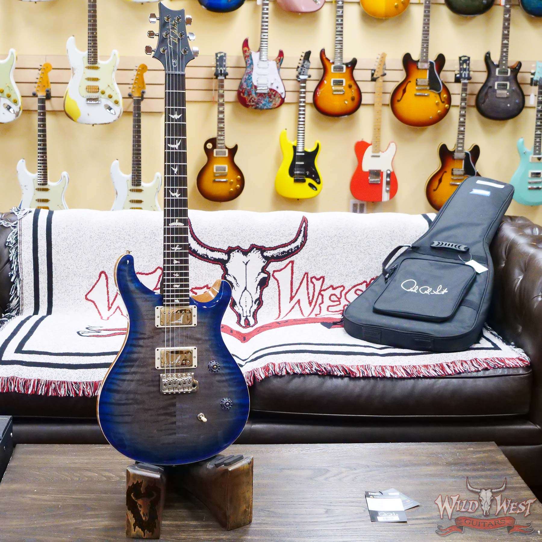 prs-wwgce24-blue-355697-d1__wwg.jpg Paul Reed Smith PRS Wild West Guitars 2023 Special Run CE 24 Painted Black Neck 57/08 Pickups Faded Grey Black Blue Burst - Image 5