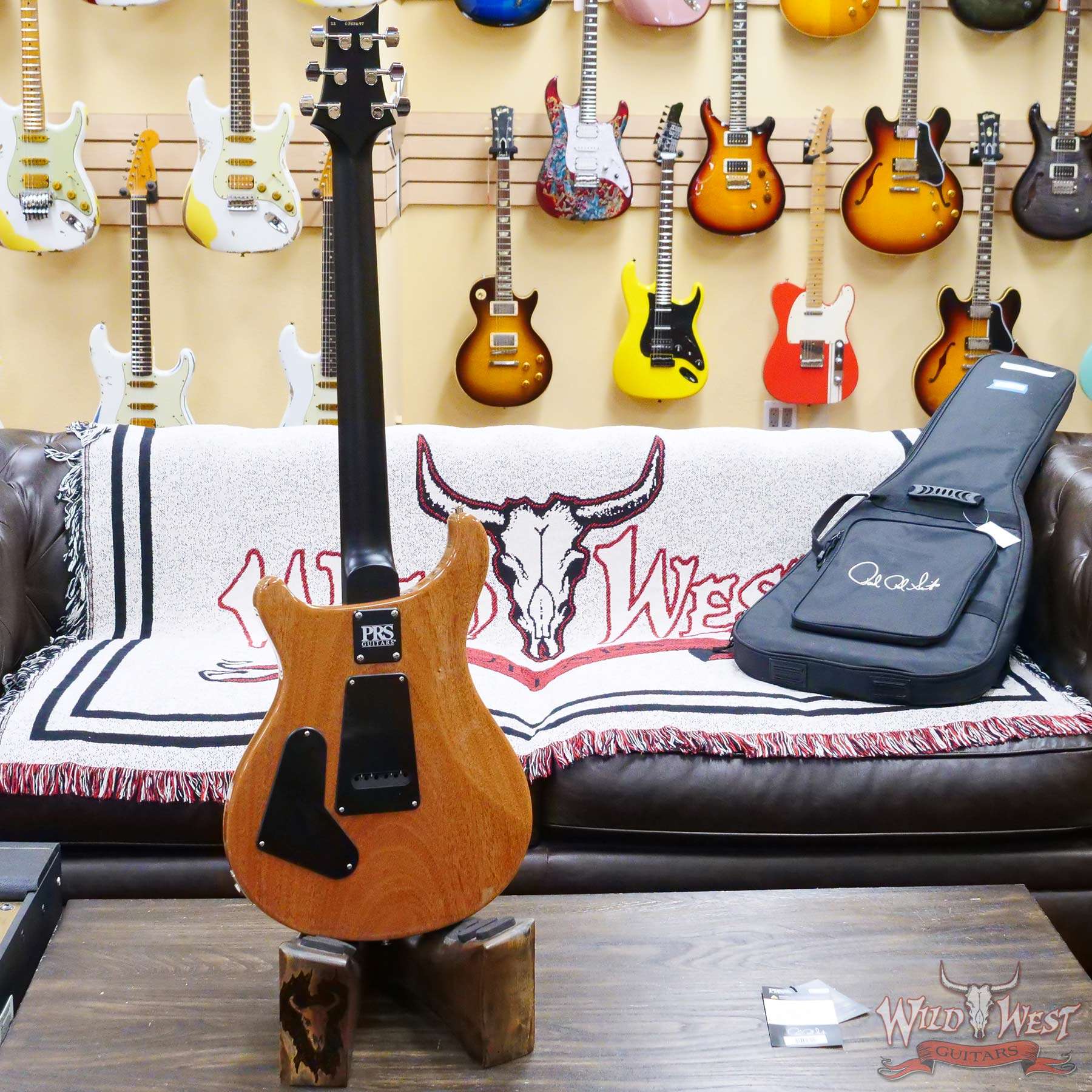prs-wwgce24-blue-355697-d4__wwg.jpg Paul Reed Smith PRS Wild West Guitars 2023 Special Run CE 24 Painted Black Neck 57/08 Pickups Faded Grey Black Blue Burst - Image 8