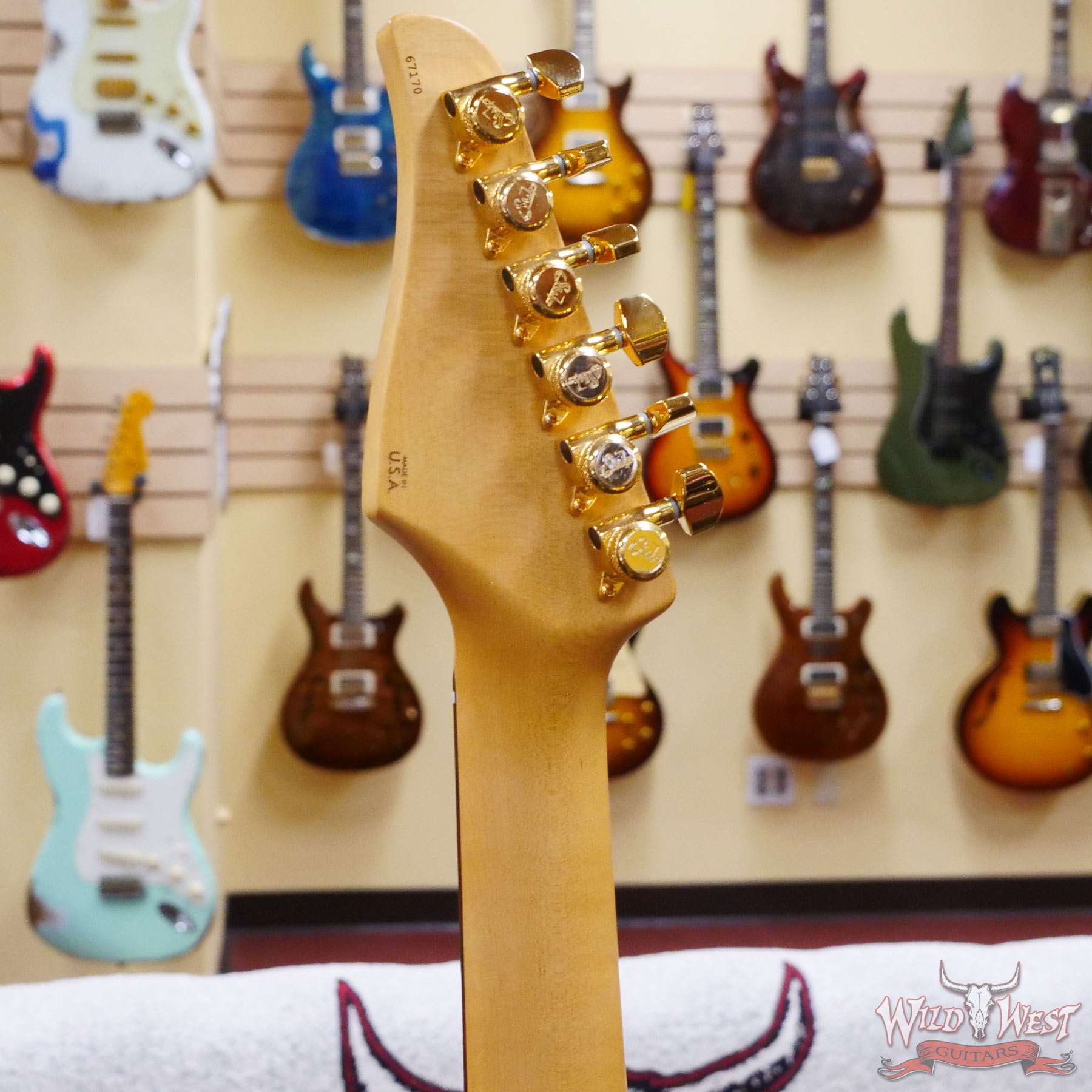 suhr-67170-d5__wwg.jpg Suhr Custom Classic S HSS Rosewood Fingerboard Matching Color Headstock Black - Image 9