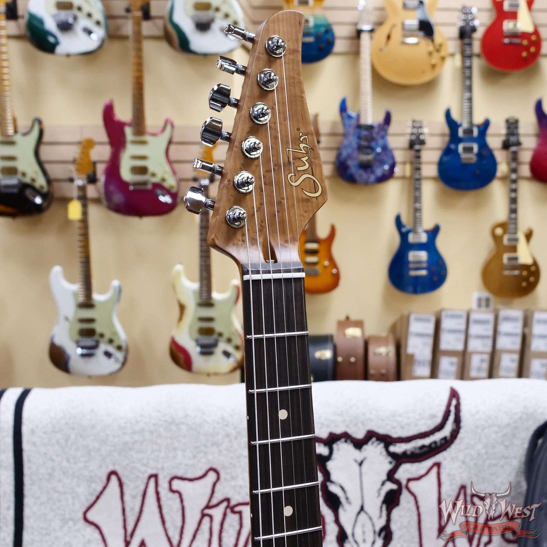 suhr-83165-d2__wwg.jpg Suhr Custom Classic S Antique HSS Roasted 5A Birdseye Maple Neck with Rosewood Fingerboard Olympic White 7.95 lbs - Image 7