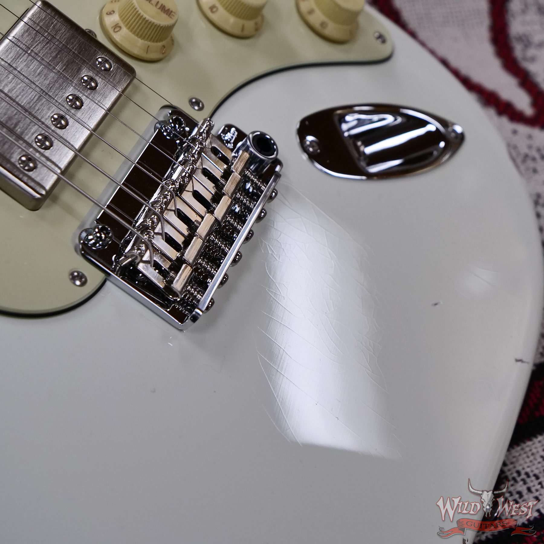 suhr-83165-d4__wwg.jpg Suhr Custom Classic S Antique HSS Roasted 5A Birdseye Maple Neck with Rosewood Fingerboard Olympic White 7.95 lbs - Image 9