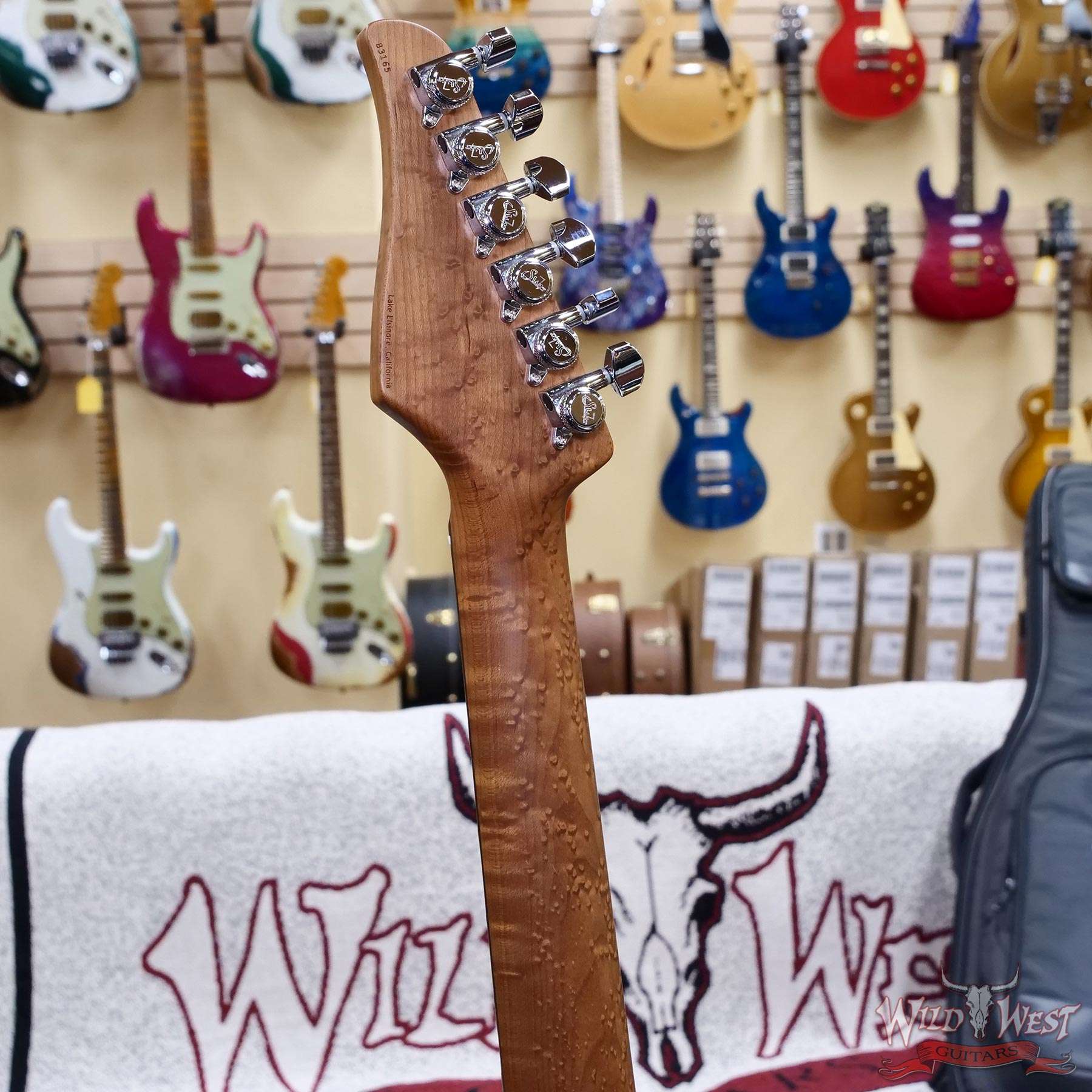 suhr-83165-d6__wwg.jpg Suhr Custom Classic S Antique HSS Roasted 5A Birdseye Maple Neck with Rosewood Fingerboard Olympic White 7.95 lbs - Image 11