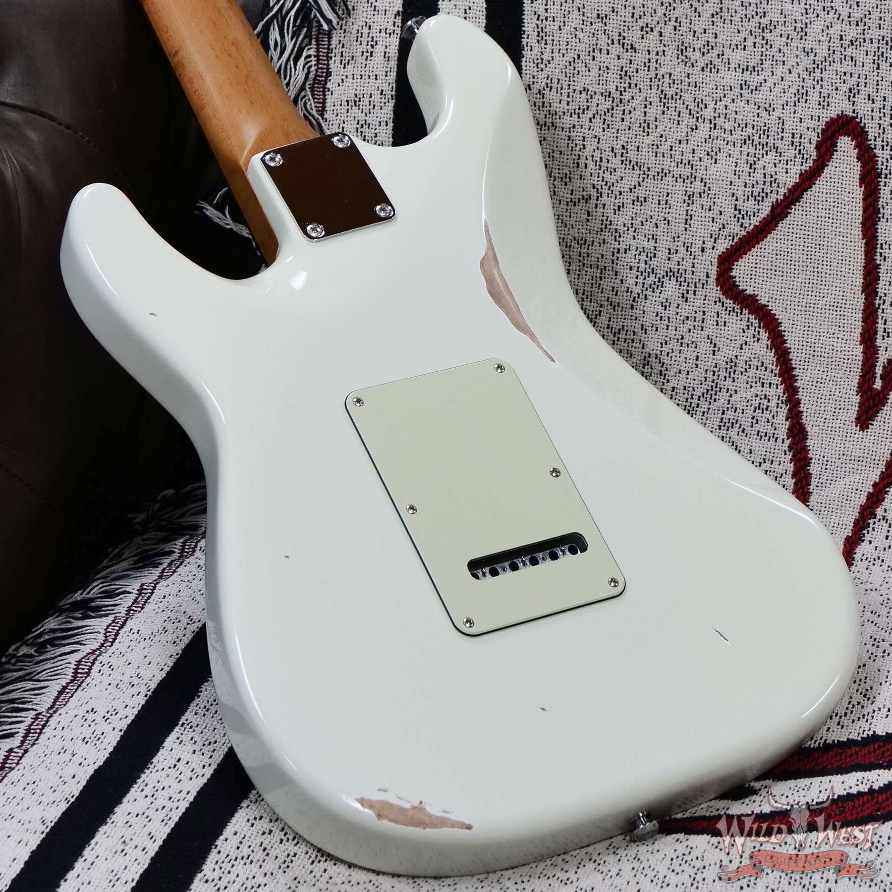 suhr-83165-d7__wwg.jpg Suhr Custom Classic S Antique HSS Roasted 5A Birdseye Maple Neck with Rosewood Fingerboard Olympic White 7.95 lbs - Image 12