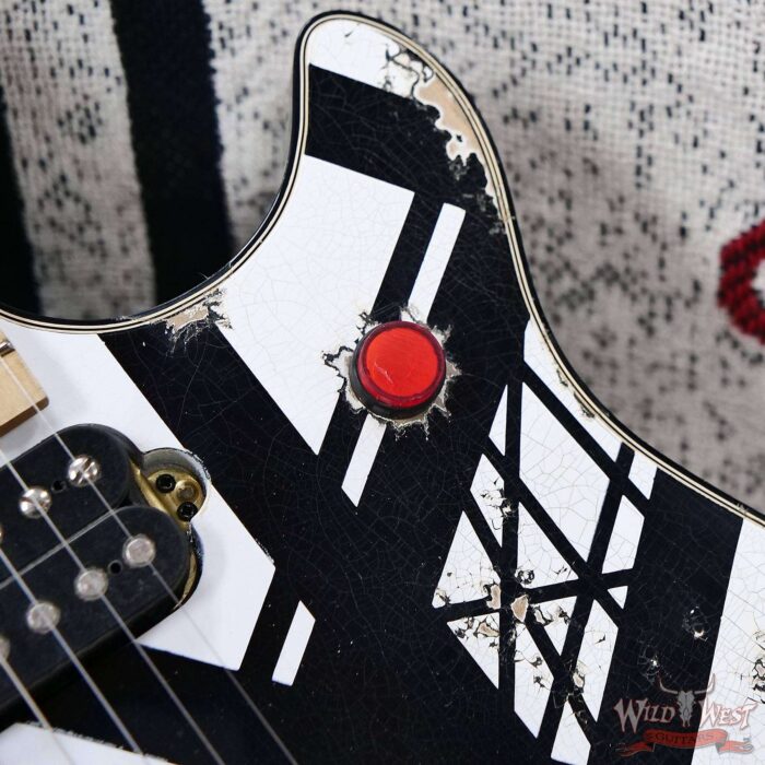 EVH Custom Shop USA Special Edition Wolfgang EVH Stripes White/Black Relic 8.50 lbs - Image 9