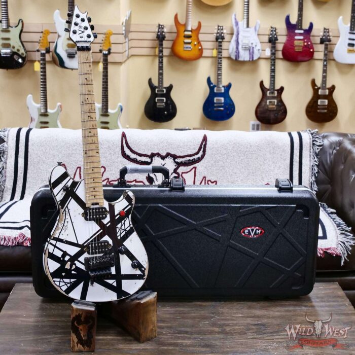 EVH Custom Shop USA Special Edition Wolfgang EVH Stripes White/Black Relic 8.50 lbs - Image 6