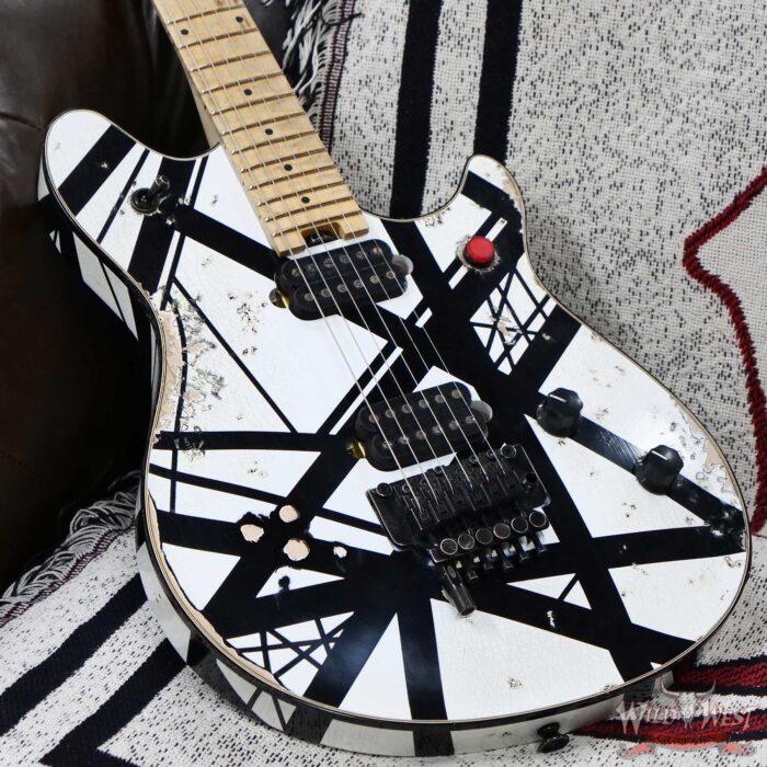 EVH Custom Shop USA Special Edition Wolfgang EVH Stripes White/Black Relic 7.60 lbs - Image 8