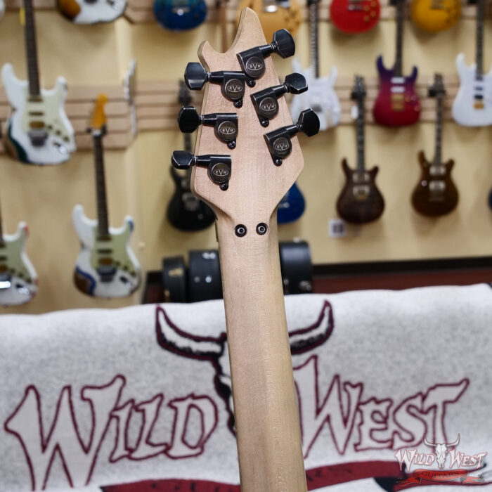 EVH Custom Shop USA Special Edition Wolfgang EVH Stripes White/Black Relic 7.60 lbs - Image 11