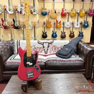 Fender American Professional Classic Mustang Bass® Maple Fingerboard Faded Dakota Red 7.90 lbs - Image 5