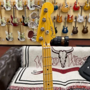 Fender American Professional Classic Mustang Bass® Maple Fingerboard Faded Dakota Red 7.90 lbs - Image 6