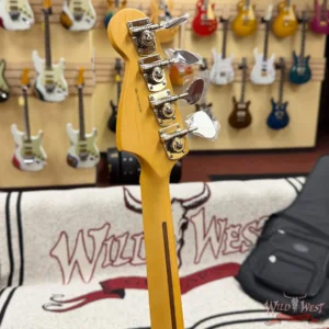 Fender American Professional Classic Mustang Bass® Maple Fingerboard Faded Dakota Red 7.90 lbs - Image 9