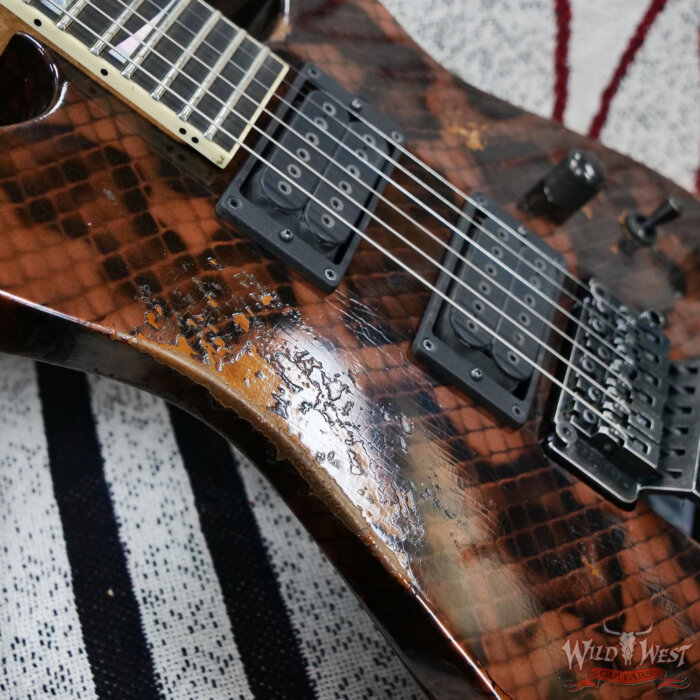 Jackson USA Custom Shop DK-2H FR Dinky Floyd Rose Relic Roasted Rattler 7.75 lbs - Image 9