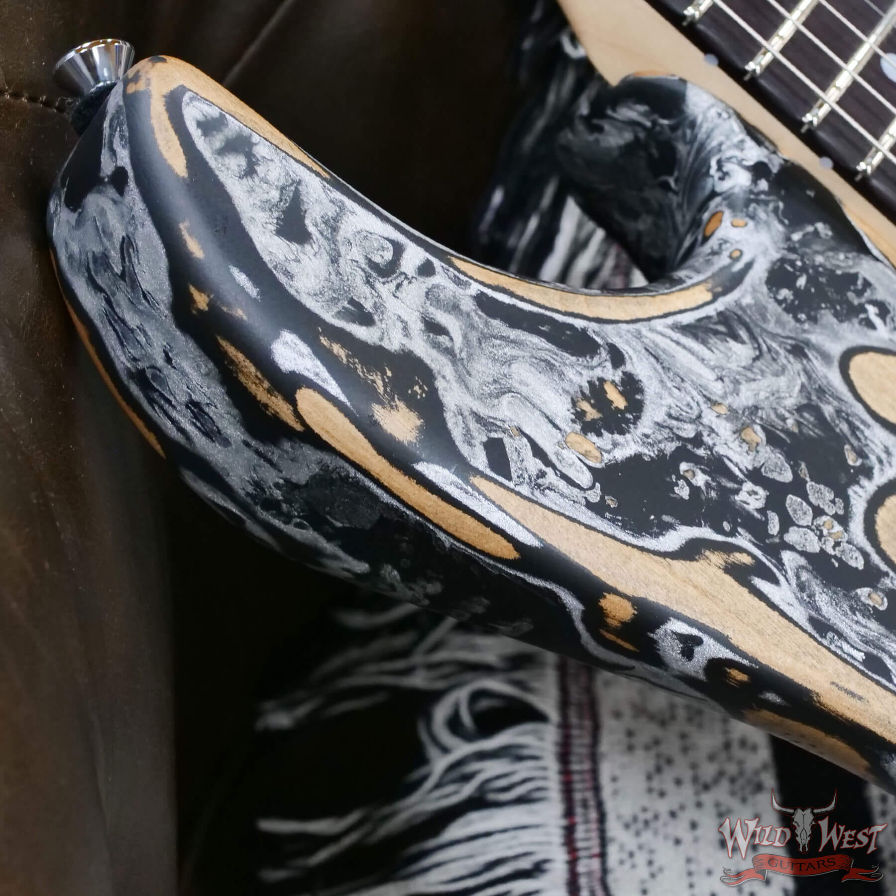 JamesTylerUSA-25641-D4 James Tyler USA Studio Elite HD Standard '64 Neck Heavy Thrashed (Aged) Black Shmear 7.00 lbs - Image 9