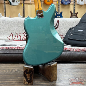 Fender American Professional Classic Jaguar Rosewood Fingerboard Faded Sherwood Green Metallic 8.60 lbs - Image 10