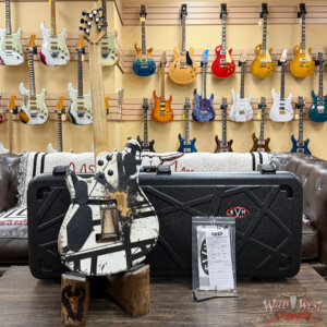 EVH Custom Shop USA Special Edition Wolfgang EVH Stripes White/Black Relic 8.05 lbs - Image 11